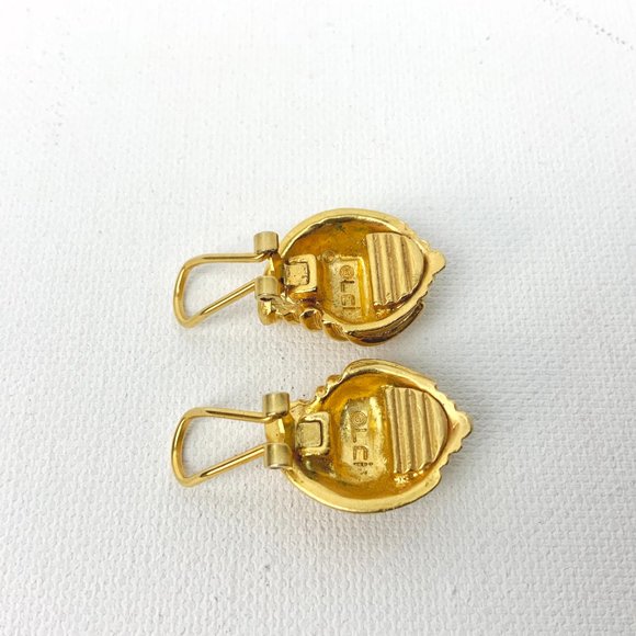 Vintage Liz Claiborne Brushed Gold Shells Clip On Earrings - Picture 2 of 16